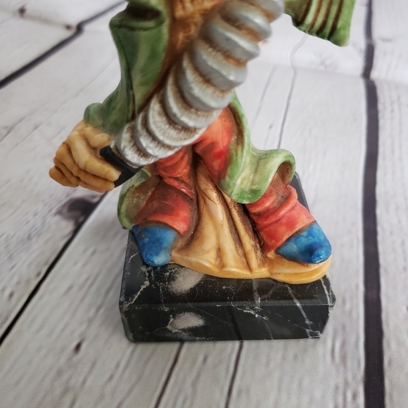 Vintage Clown Figurine Carrara Marble Base Made in Italy Playing Accordion - Picture 8 of 11